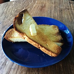 Butter toast [price 30 BATH]